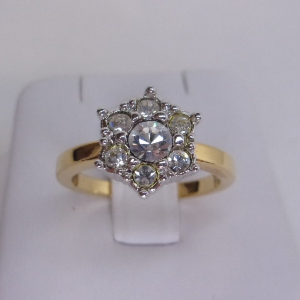 Rhinestone Floret Fashion Ring
